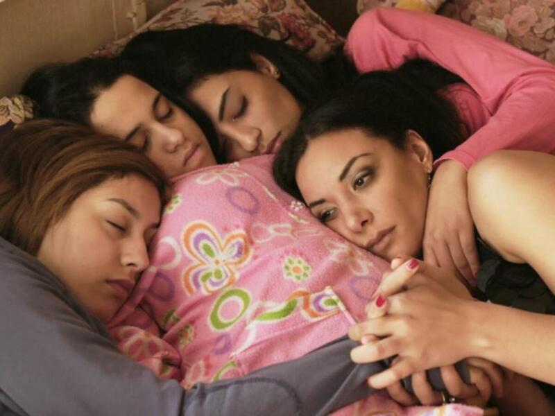 الزين اللي فيك: بعد تداول بعض المقاطع منه على السوشال ميديا، تعرض الفيلم وصناعه لهجوم شديد من الجمهور المغربي، ما دفع الحكومة إلى منع عرضه. وتدور أحداثه حول الدعارة في المغرب من خلال حياة أربع سيدات يمارسن الدعارة في سهرات حمراء، يكثر فيها الرقص والإيحاءات الجنسية المثيرة. 