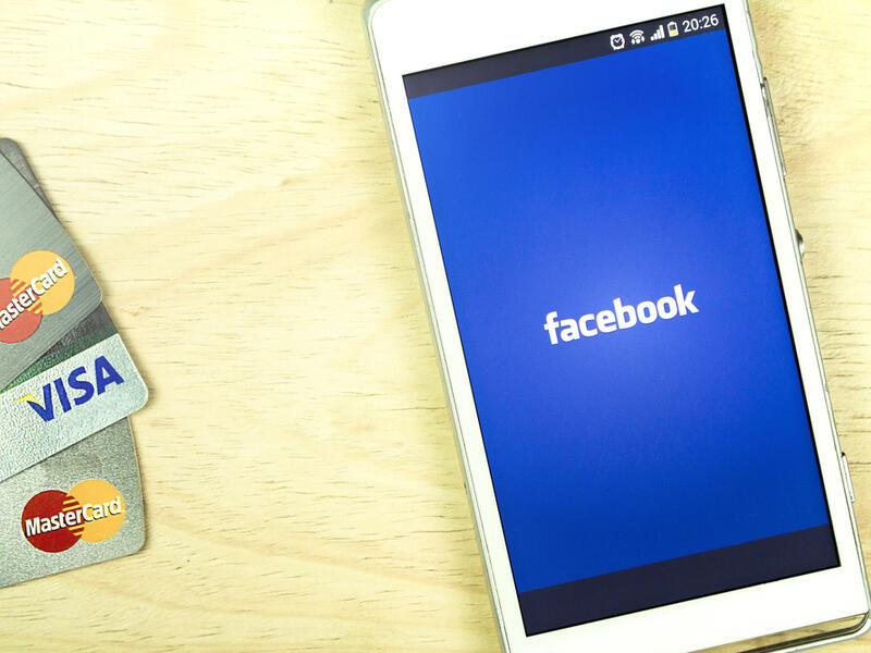فيس بوك توفر خدمة الدفع Facebook Pay على المتاجر الأخرى