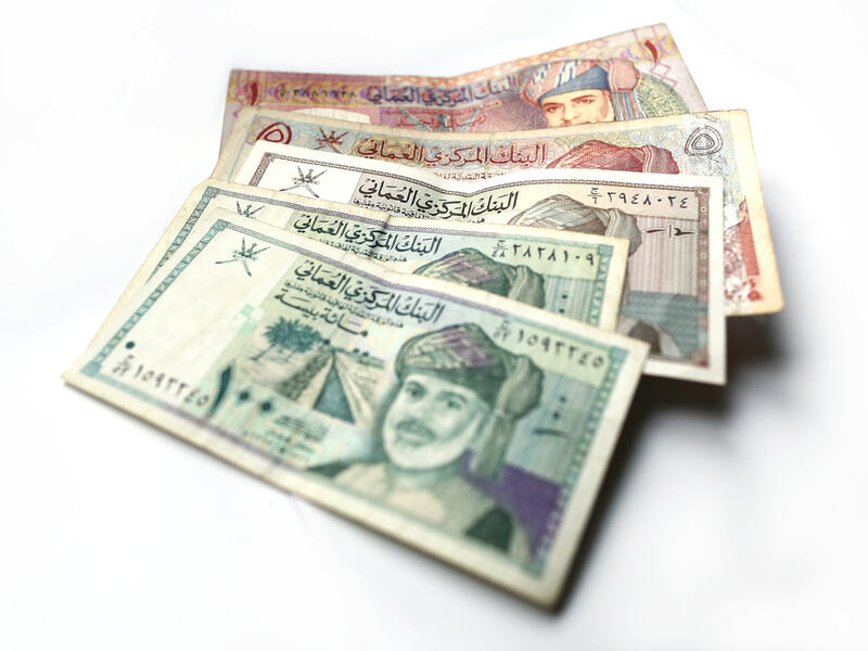 سلطنة عُمان قد تلجأ لإصدار سندات لمواجهة العجز
