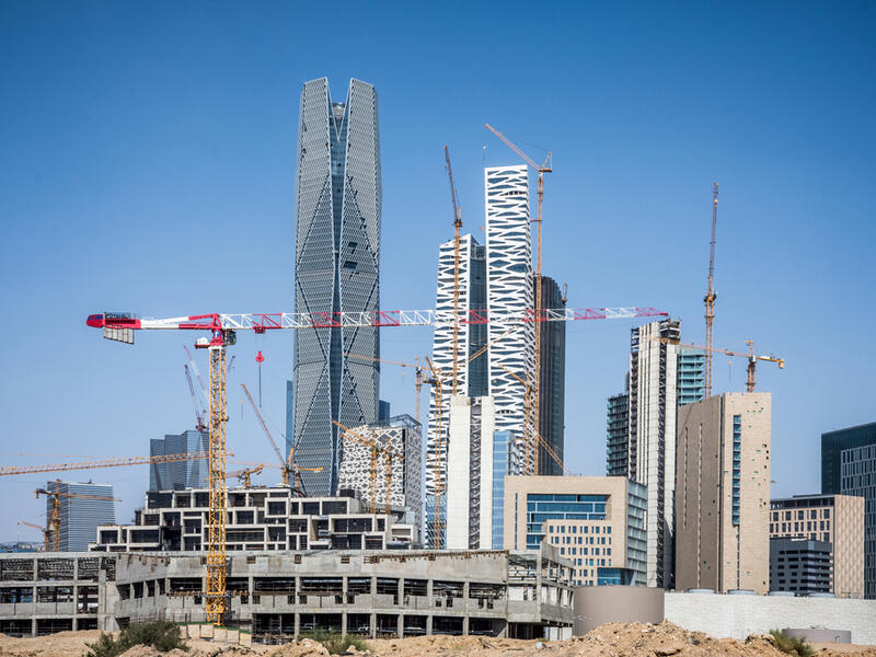 Saudi Arabia: Construction Deals Value Plummets to $2 Billion in Q3