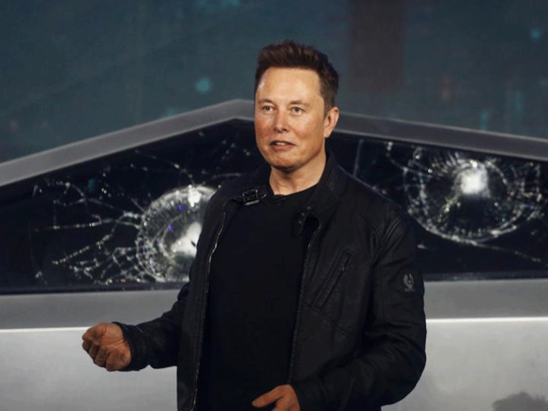 Musk Accidentally Breaks the 'Unbreakable' Glass of Tesla Cybertruck 
