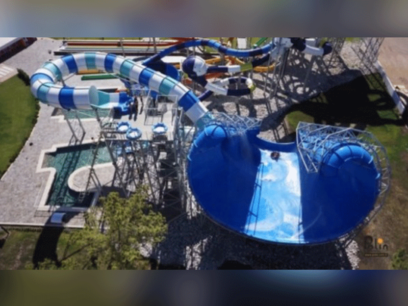 The waterpark will be built on 42,000 square metres and will have 22 water games and slides for both children and adults.