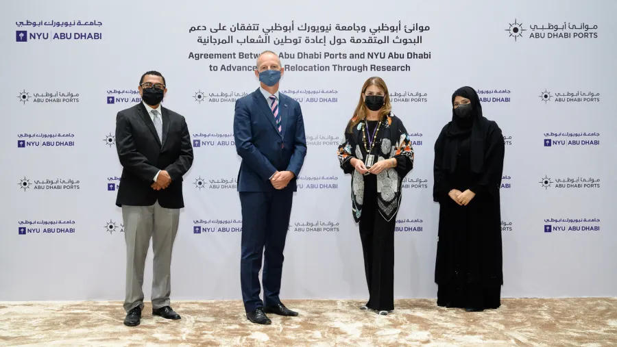مجموعة موانئ أبوظبي وجامعة نيويورك أبوظبي تتعاونان في بحوث متقدمة حول إعادة توطين الشعاب المرجانية