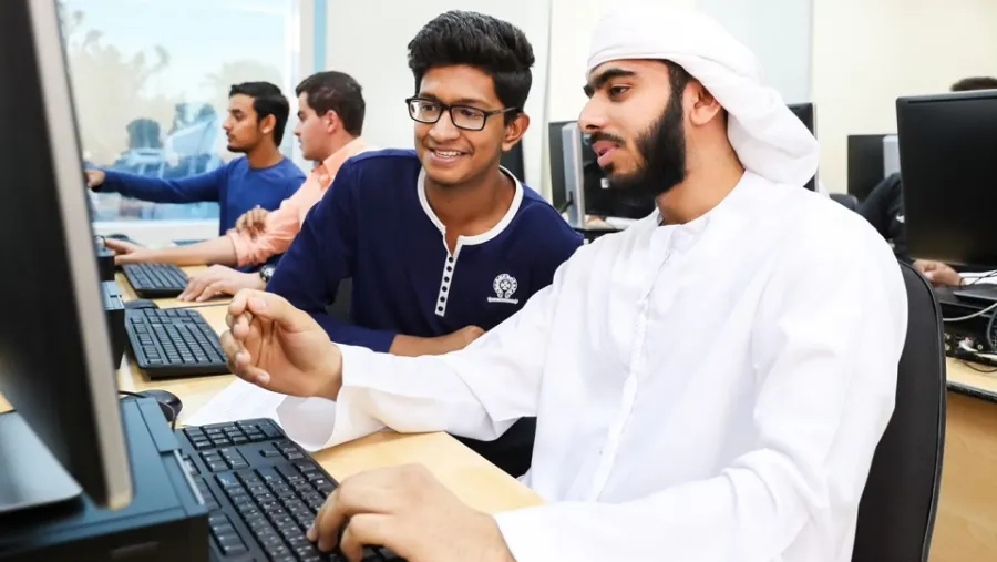 جامعة أبوظبي تطلق مسابقة البرمجة السنوية الأولى