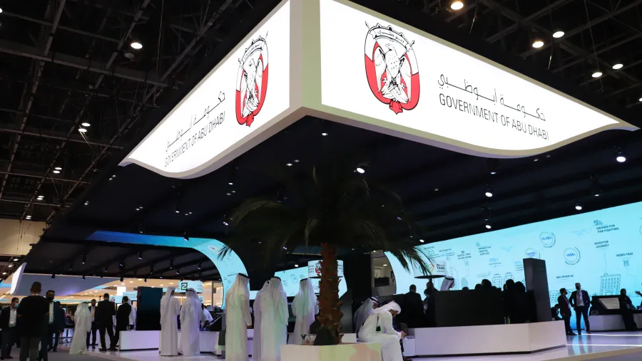 جناح حكومة أبوظبي يشهد إطلاق العديد من المشاريع الرقمية المبتكرة وتوقيع اتفاقيات جديدة تعزز مسيرة التحول الرقمي في إمارة أبوظبي