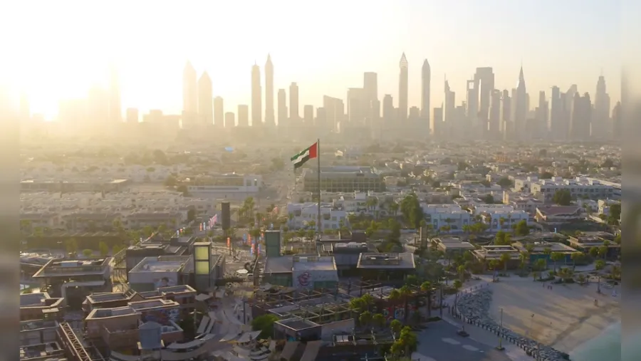 دبي القابضة تُطلق حملة وطنية احتفاءً بـــــ"عام الخمسين" بالتزامن مع يوم العلم الإماراتي