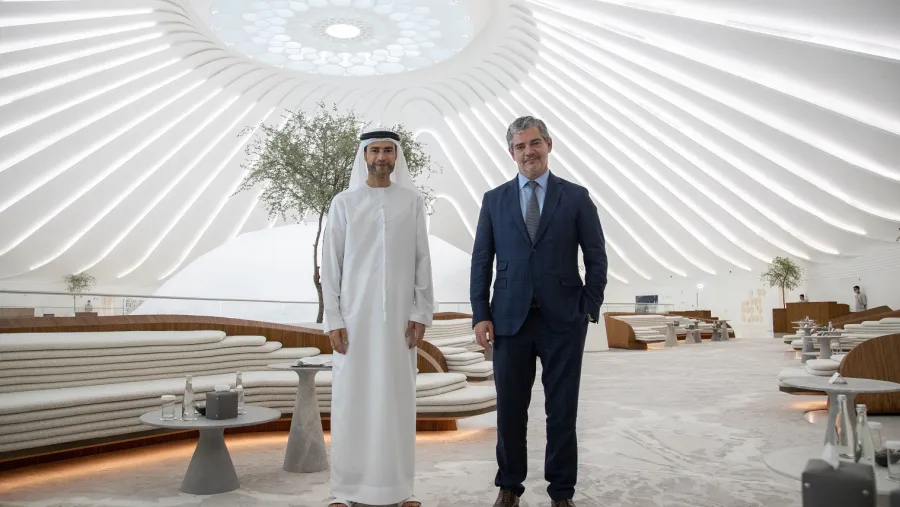 على هامش فعاليات معرض إكسبو 2020 دبي معالي محمد بن هادي الحسيني يلتقي رئيس بنك التنمية الجديد لدول البريكس