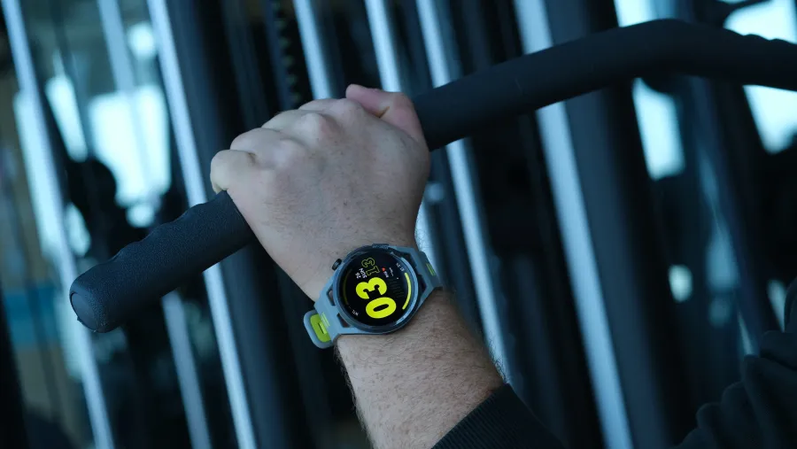 إليكم سبب اعتقادنا أن ساعة HUAWEI WATCH GT Runner هي أفضل ساعة رياضية هذا العام، مصممة للرياضة