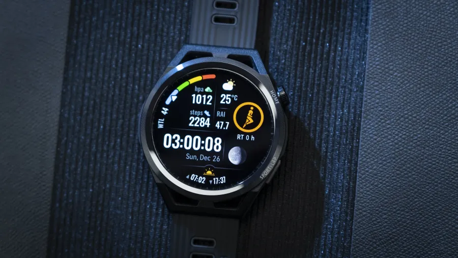 أفضل الساعات الذكية لعام 2022 لعشاق اللياقة البدنية: ساعة HUAWEI WATCH GT Runner هي الخيار المفضل لجميع العدائين، وهي مصممة للرياضة!