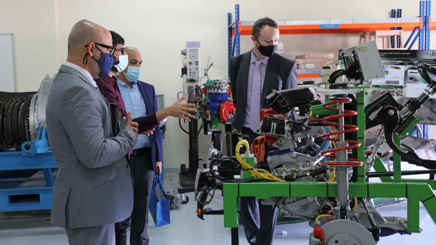 جامعة أبوظبي تُقدم للطلبة فرصة الحصول على شهادة ماجستير من كلية ترينيتي دبلن الإيرلندية