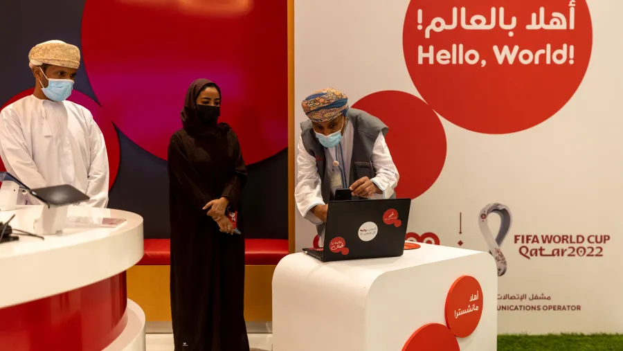 الفائزون في سحوبات Ooredoo لكرة القدم يتجهون إلى أسبانيا لحضور مباراة الكلاسيكو المرتقبة
