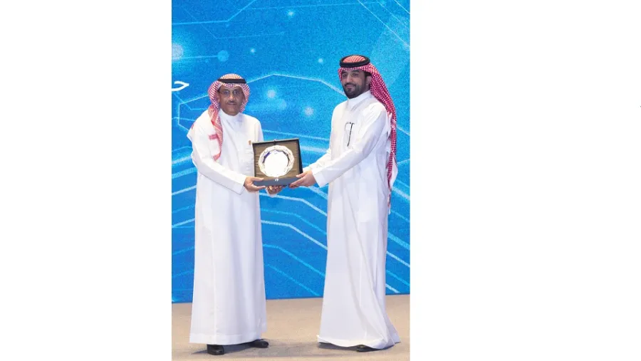 موبايلي الداعم الحصري لبوابة الخريجين بجامعة الملك سعود