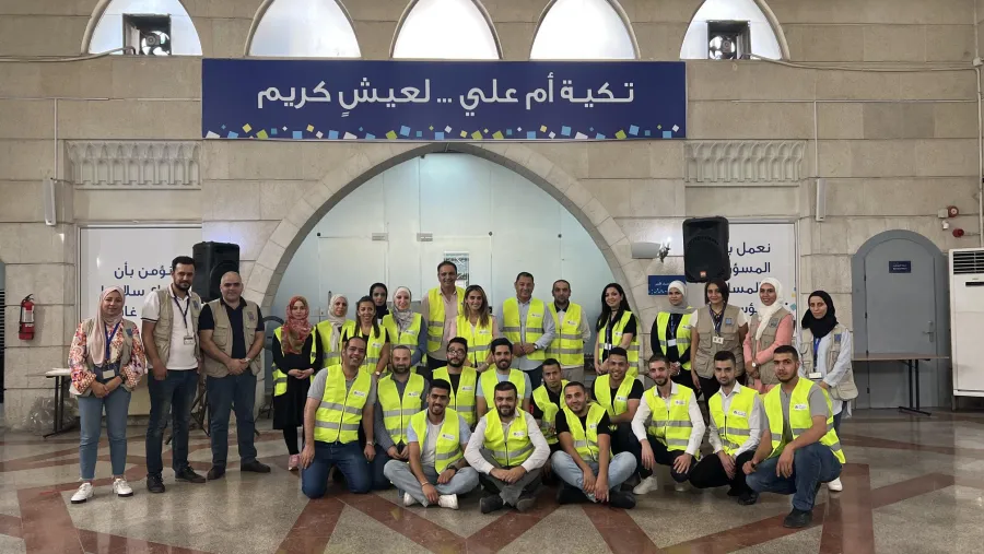 كارفور الأردن تطلق فعالية التبرع بالحقيبة المدرسية لدعم أبناء الأسر العفيفة بالتعاون مع تكية أم علي