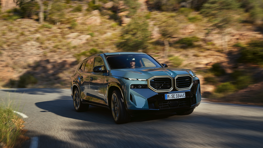 أول سيارة BMW XM على الإطلاق.