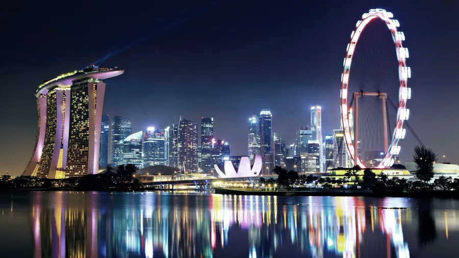MHI Group Delivers Two Large-Capacity Centrifugal Chillers for Singapore’s Marina Bay District Cooling System
