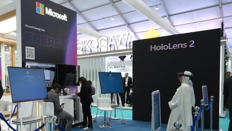 مايكروسوفت تقدم عبر معرض أديبك 2022 أحدث حلولها وابتكاراتها لخفض الانبعاثات الكربونية في المستقبل