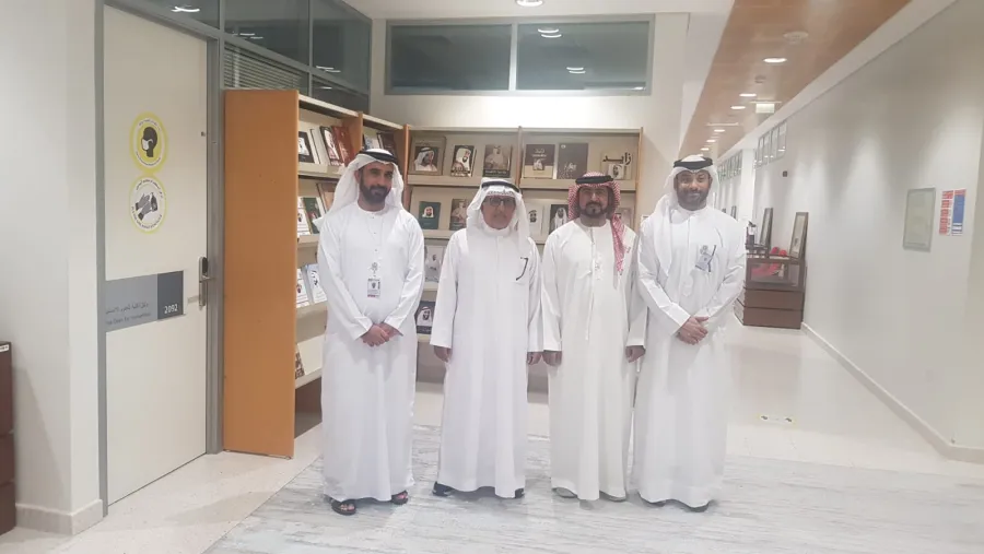 طلبة جامعة الإمارات يرسمون "لوحات وطنية" بمناسبة عيد الاتحاد   