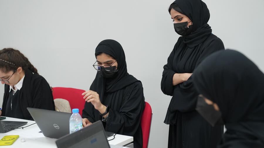 جامعة أبوظبي تنظم النسخة الثانية من مسابقة البرمجة السنوية للعلوم والتكنولوجيا والهندسة والرياضيات