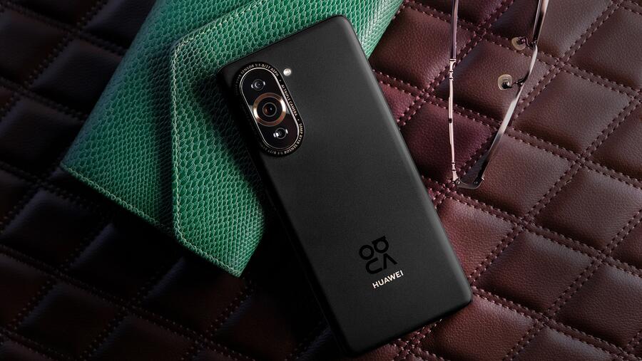 مع العديد من الميزات الأولى من نوعها في الصناعة، ترتقي الكاميرا الأمامية لهاتف HUAWEI nova 10 Pro بصورك الذاتية إلى مستويات جديدة