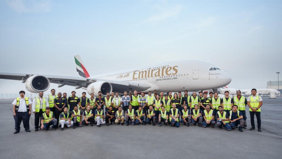 طيران الإمارات تبدأ تحديث أولى طائراتها الإيرباص A380