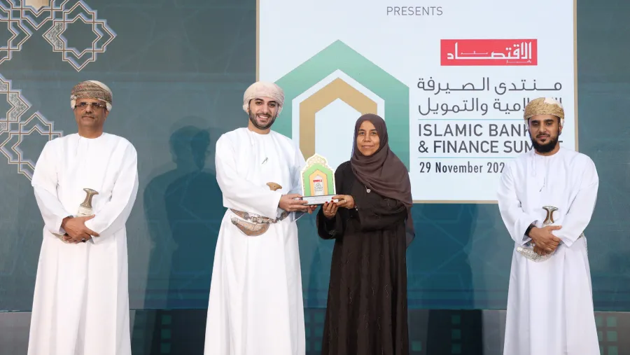 مُزن تحصد جائزة ’نافذة الصيرفة الإسلامية الأكثر ابتكاراً‘ خلال منتدى الصيرفة الإسلامية والتمويل