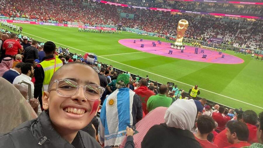 بنك برقان يحقّق حلم طفل من مرضى الرعاية التلطيفية ويقدم له تجربة العمر بحضور نصف نهائي كأس العالم FIFA قطر 2022