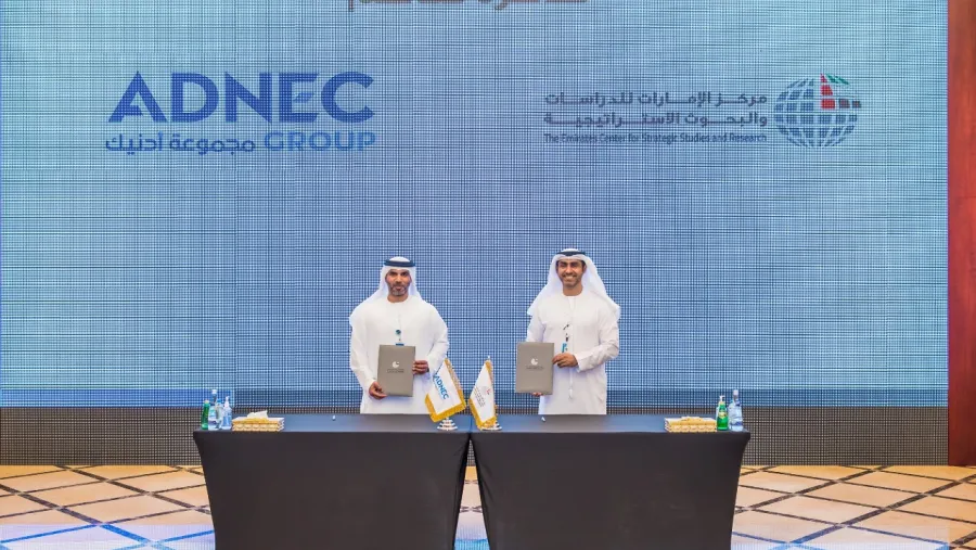 مجموعة "أدنيك" توقع اتفاقية تعاون مع مركز الإمارات للدراسات والبحوث الاستراتيجية