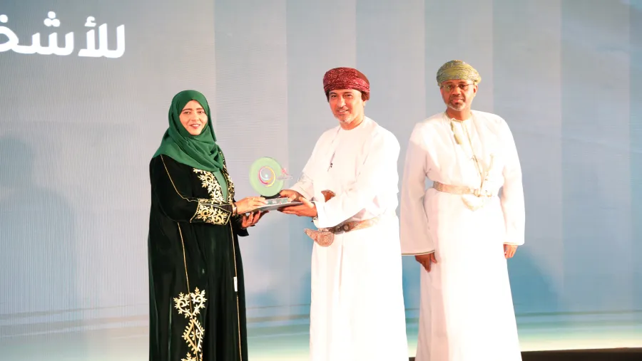تكريم البنك الوطني العُماني من وزارة التنمية الاجتماعية نظير جهوده في تمكين الأشخاص ذوي الإعاقة