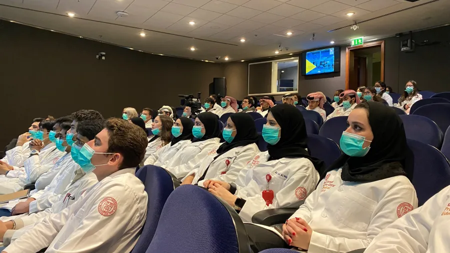 طلاب وايل كورنيل للطب - قطر يزورون مستشفى الطب الرياضي سبيتار