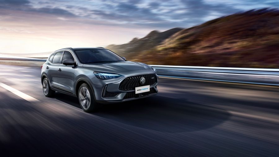 Inter emirates motors and MG motor debuts new 2024 mg HS PHEV in the UAE: a plug-in hybrid for a sustainable future