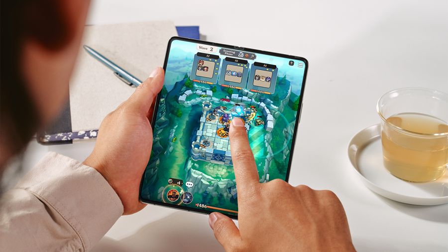 هاتف سامسونج Galaxy Z Fold 5 بين قدرات الإنتاجية الفائقة والشاشة العملاقة 