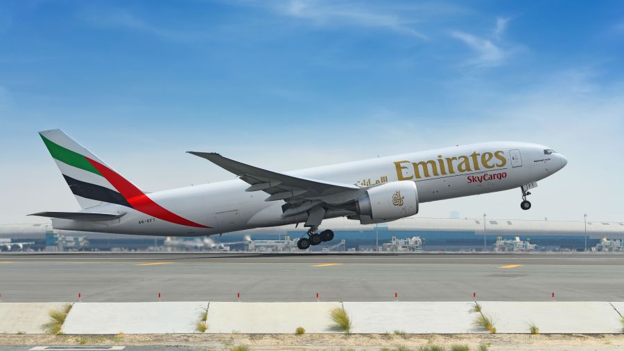 الإمارات للشحن الجوي على موقع كارغو ون