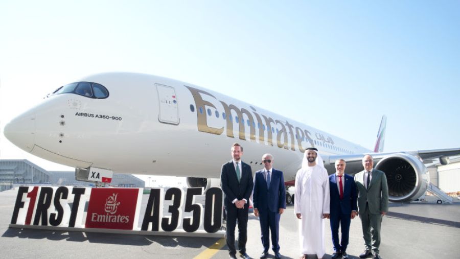 طيران الإمارات تكشف النقاب عن طائرتها الأولى من طراز إيرباص A350