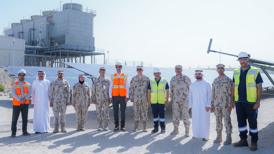 وزارة الدفاع الإماراتية تعزّز استراتيجيتها نحو الحياد المناخي بالتعاون مع "تبريد" و"إميرج" 