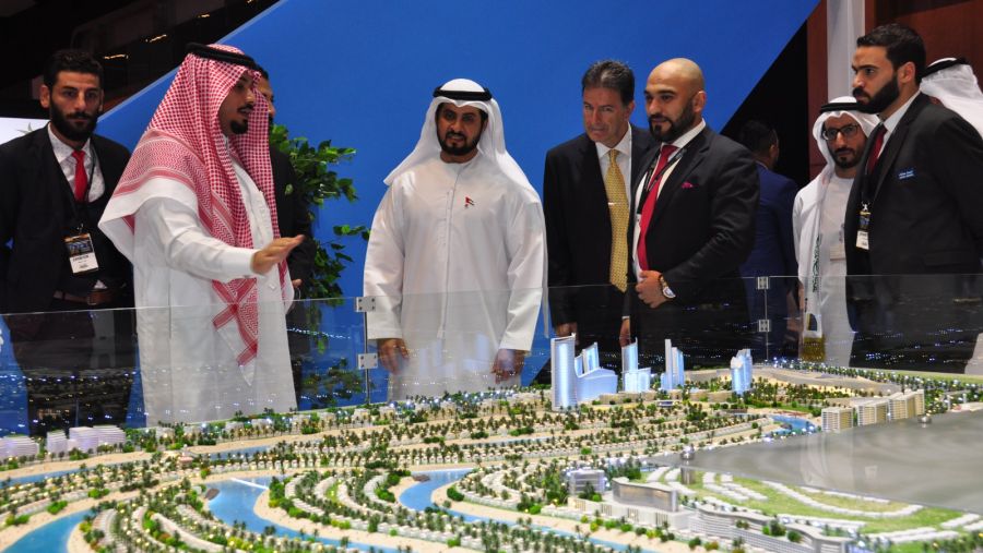 الخبراء يسلّطون الضوء على الاستثمار الأجنبي وقوانين تملّك العقارات الجديدة في مؤتمر الاستثمار ضمن المعرض الدولي للعقارات والاستثمار (آيريس) 2025