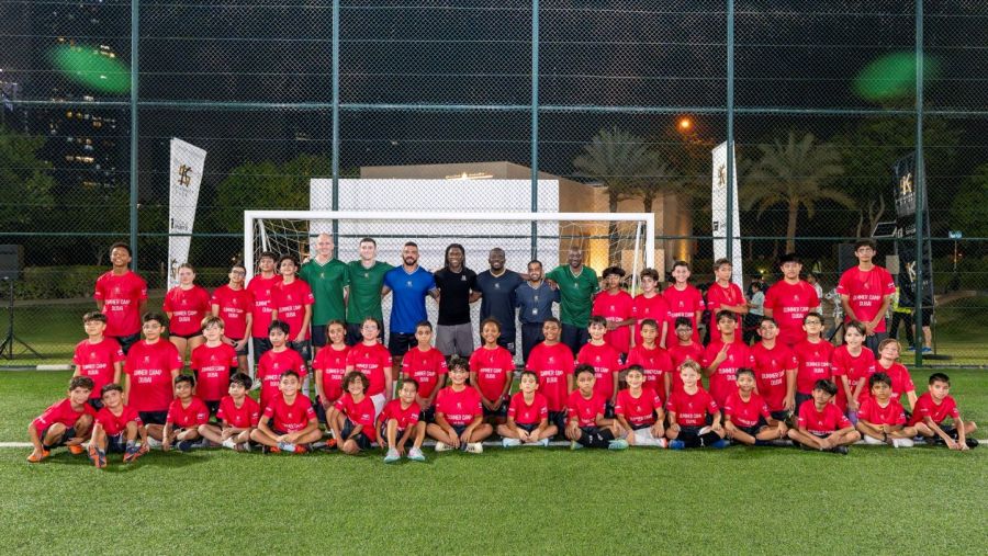 مركز دبي للسلع المتعددة وكلارنس سيدورف يطلقان نادي "إس كيه برفورمانس كلوب" لتطوير برامج كرة القدم للناشئين في أبراج بحيرات جميرا
