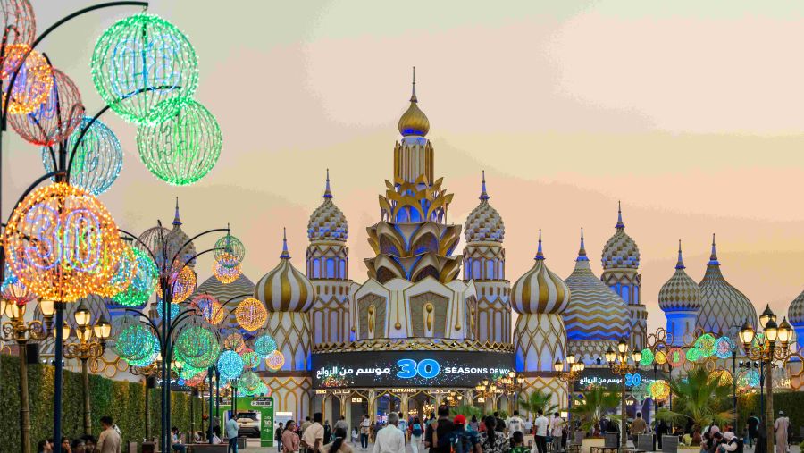 تحدي المشي مع أوزكا يعود إلى القرية العالمية خلال شهر نوفمبر