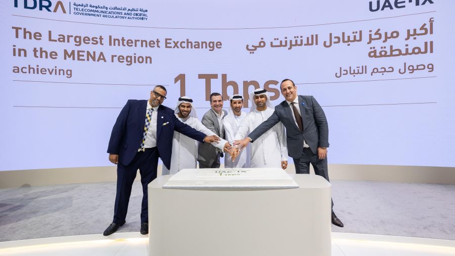 du’s Internet Exchange, UAE-IX hits record-breaking peak traffic at 1 terabit per second, leading Internet Exchanges in the Middle East
