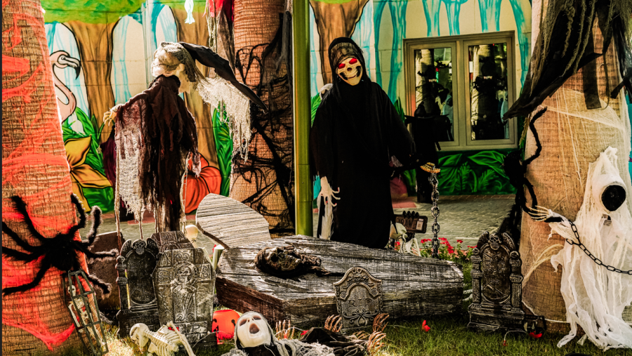 منتجع ريكسوس بريميوم جزيرة السعديات يدعو ضيوفه إلى احتفال هالوين استثنائي وسط أجواء من الرعب والمرح