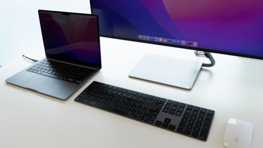 جارتنر: نمو شحنات الكمبيوتر الشخصي بنسبة 8.2% خلال الربع الثالث من 2025