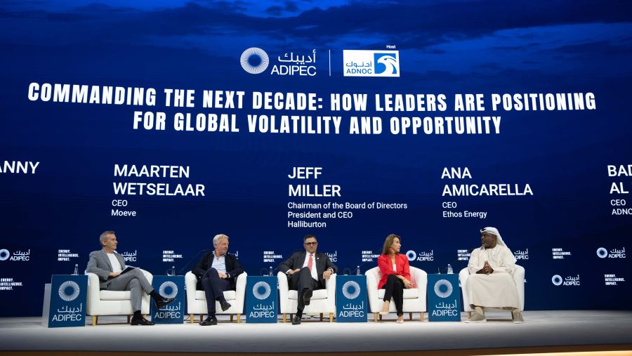 اليوم الثالث من "أديبك 2025": قادة قطاع النفط والغاز على مستوى العالم يدعون إلى تسريع تمويل الاستثمارات في الطاقة، والتخصيص الاستراتيجي لرؤوس الأموال