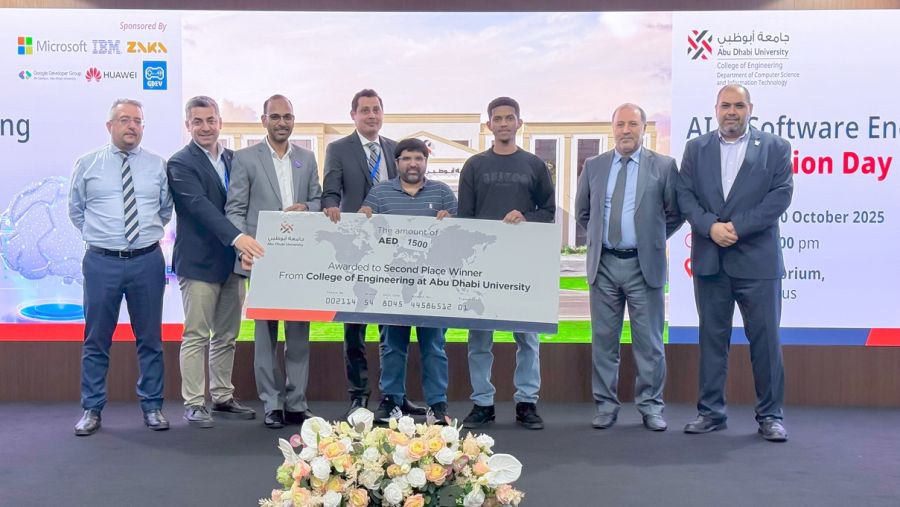 جامعة أبوظبي ورواد الصناعة يسلطون الضوء على الذكاء الاصطناعي والهندسة البرمجية خلال فعالية "يوم الابتكار 5.0"