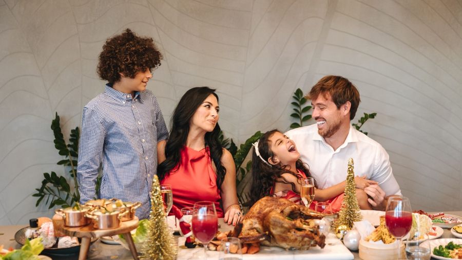 فنادق ومنتجعات إنتركونتيننتال تُطلق تجربة طعام احتفالية في جميع أنحاء الإمارات مع مكافآت مُضاعفة وقوائم طعام موسمية