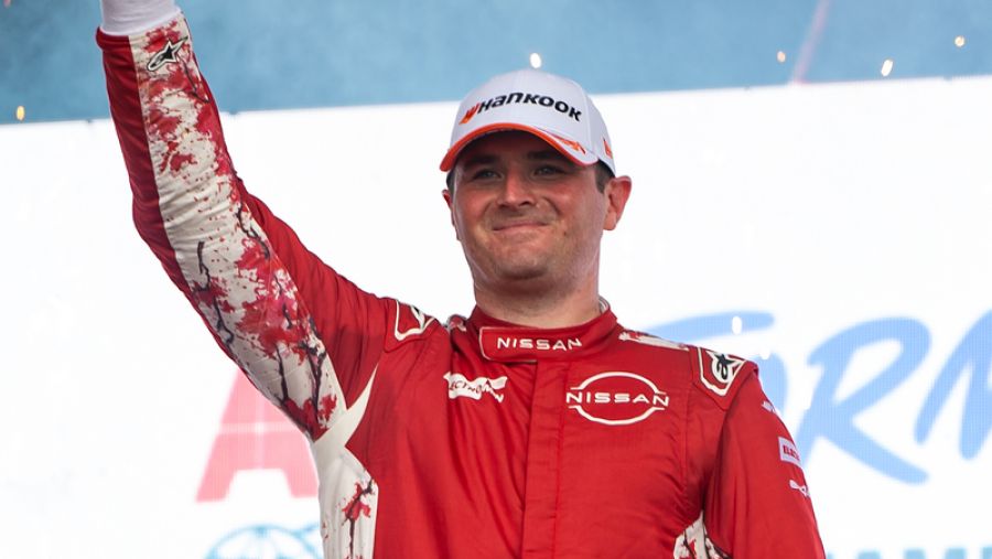 فريق نيسان للفورمولا إي ينتزع منصّة تتويج في الافتتاح المثير للموسم الثاني عشر