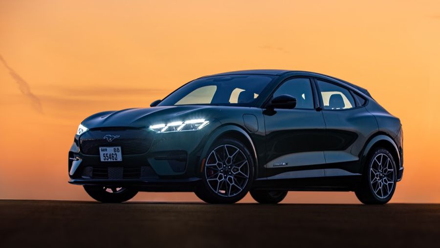 طرح سيارة فورد موستانج ماك-إي "جي تي" الكهربائية في الإمارات