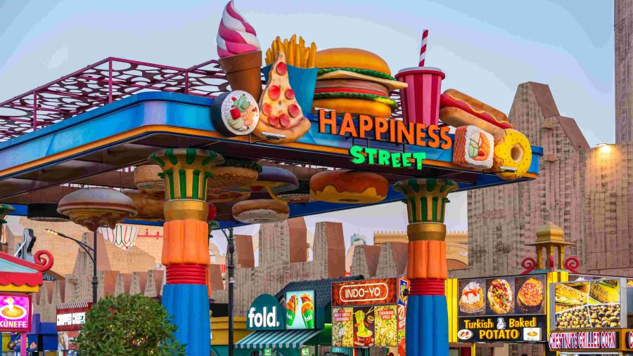 هل زرتم هذه الشوارع في القرية العالمية من قبل؟