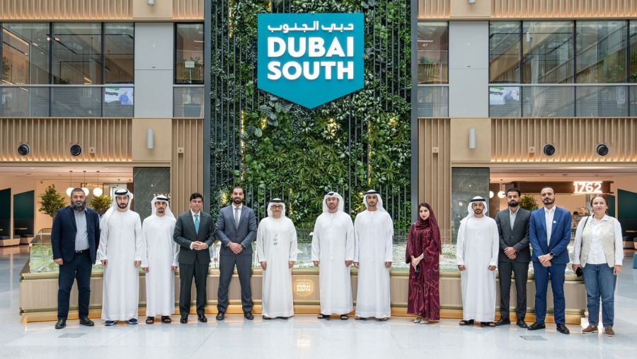 دبي الجنوب تستقبل وفداً من "أراضي دبي" لتعزيز التكامل المؤسسي والاطلاع على مستجدات مشاريعها