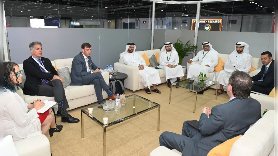 وكالة الإمارات للفضاء تلتقي كبار المسؤولين الحكوميين ورجال الأعمال في المؤتمر الدولي للملاحة الفضائية الثاني والسبعين