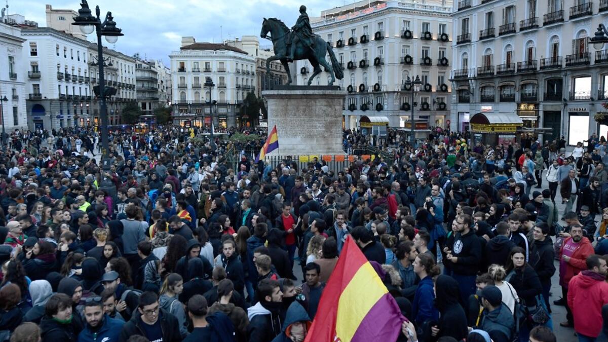 Separatist Catalan leaders today called on the Spanish government to enter into talks as Barcelona braced for fresh violence after days of clashes between police and protesters. OSCAR DEL POZO / AFP