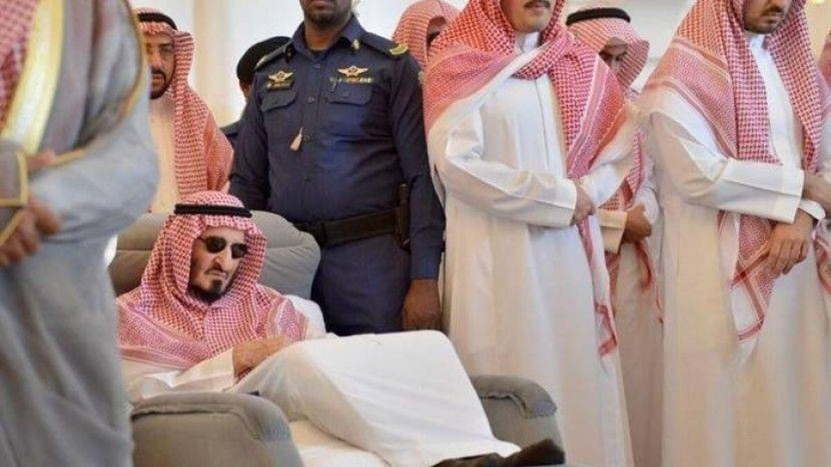 بندر بن عبد العزيز آل سعود: الابن العاشر للملك عبد العزيز مؤسس السعودية، يأتي ترتيبه بين إخوته بعد الملك فهد مباشرة، لم يسبق له تقلد مناصب رسمية في الدولة السعودية منذ تأسيسها، وكان يحل محله بهيئة البيعة ابنه الأمير فيصل بن بندر، توفي في الرياض عن 96 عامًا.